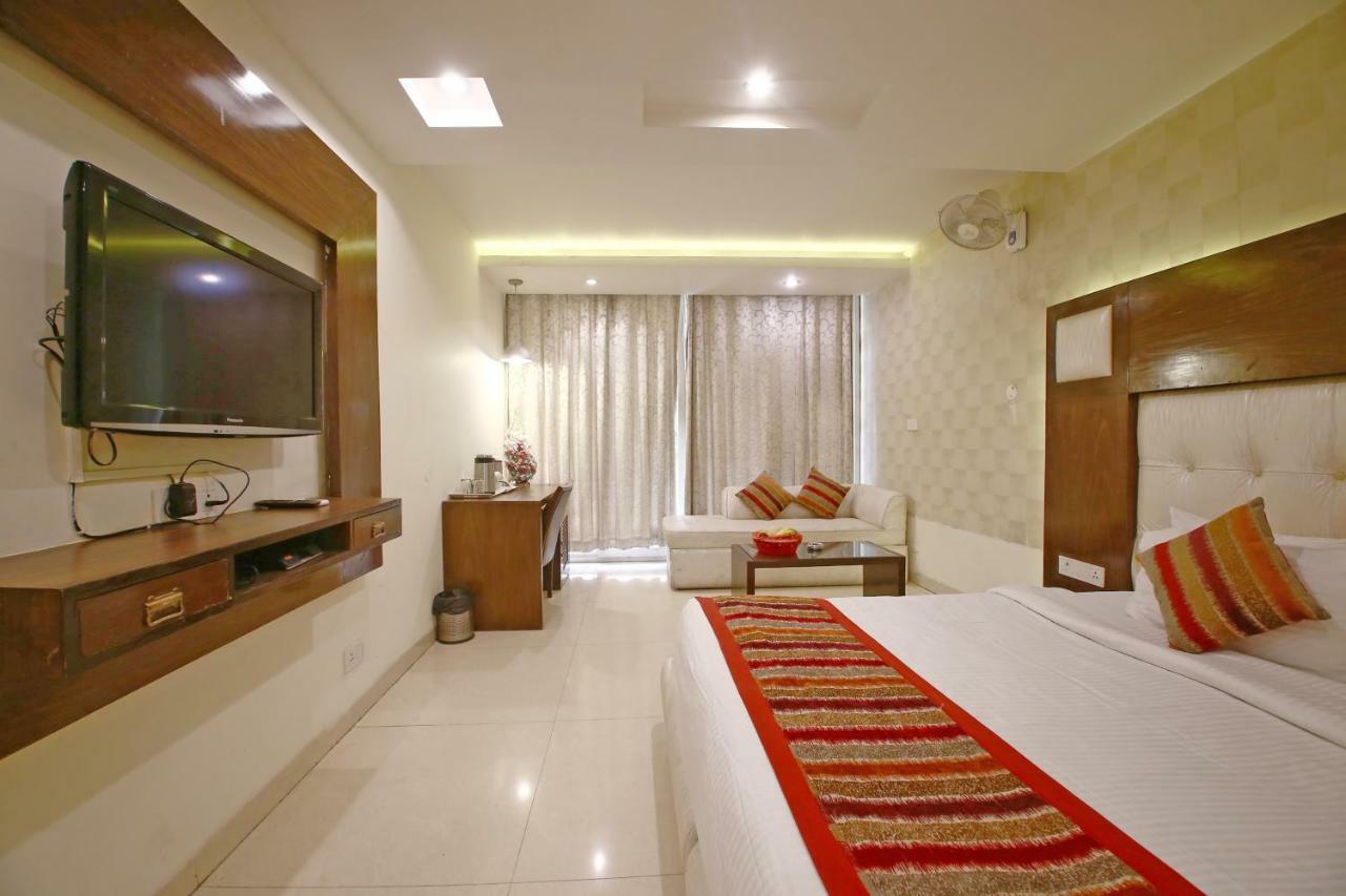Diamond Plaza 3*