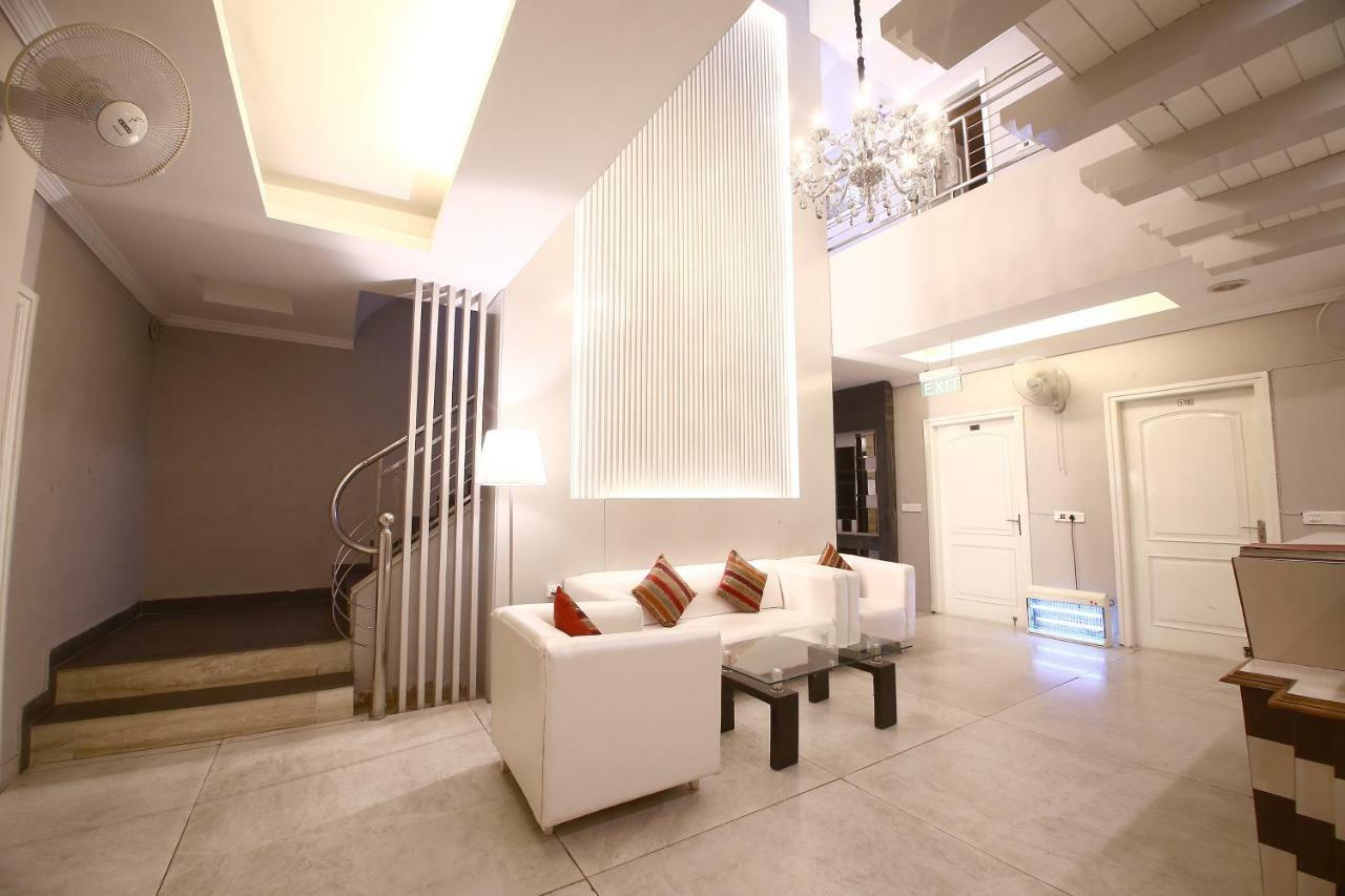 Diamond Plaza Hotel 3*